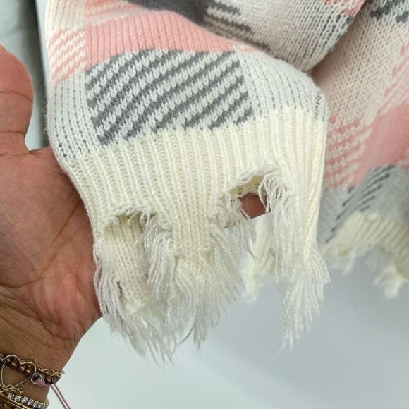 Hazel Moon Women’s Pink Grey Plaid V-Neck Distressed Fringe Pullover Sweater 3X - Picture 7 of 13